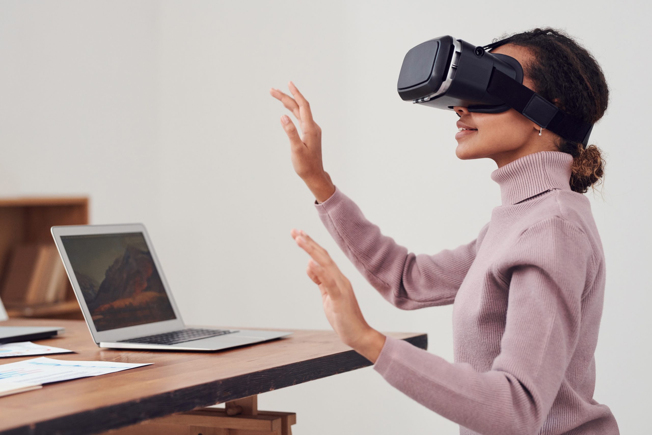Understanding Augmented Reality (AR) and Virtual Reality (VR)